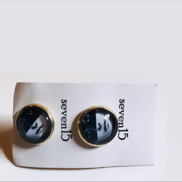 ☼4 for 20$☼ Woman's Face Cufflinks - Picture 1 of 3